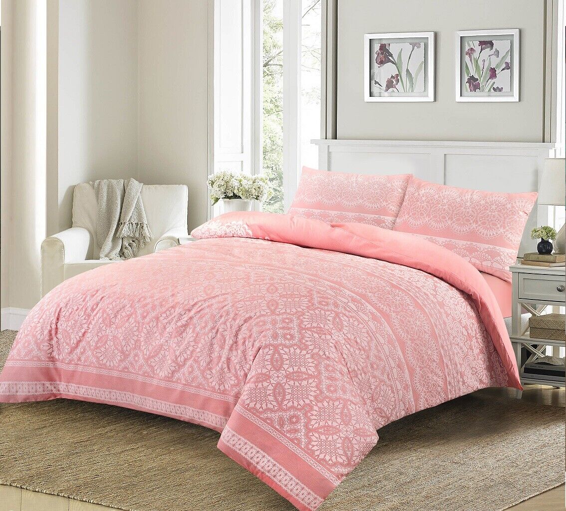 Printed Reversible Aaliyah Floral Duvet Cover Bedding Set With Pillow Case